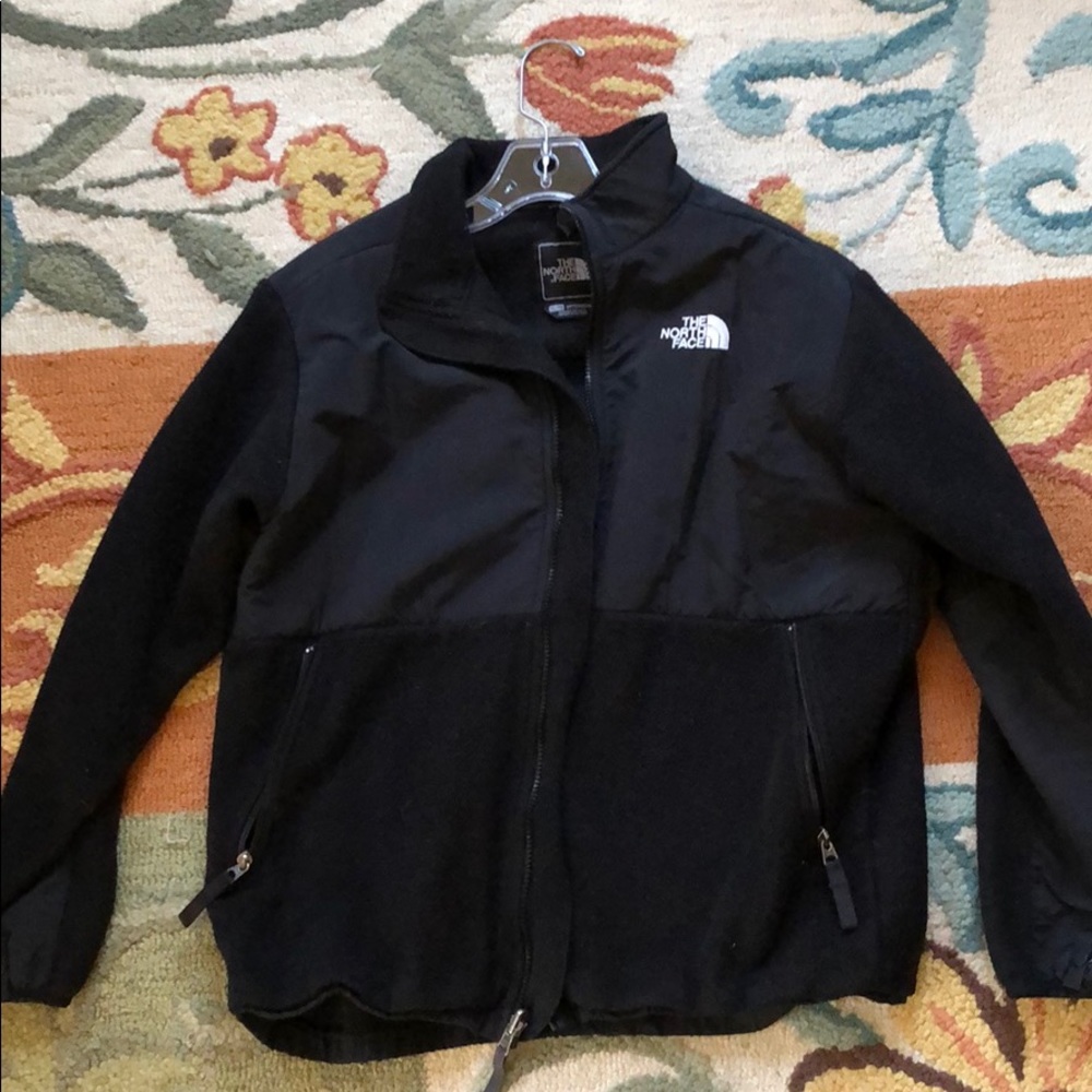 Black youth xl north face jacket